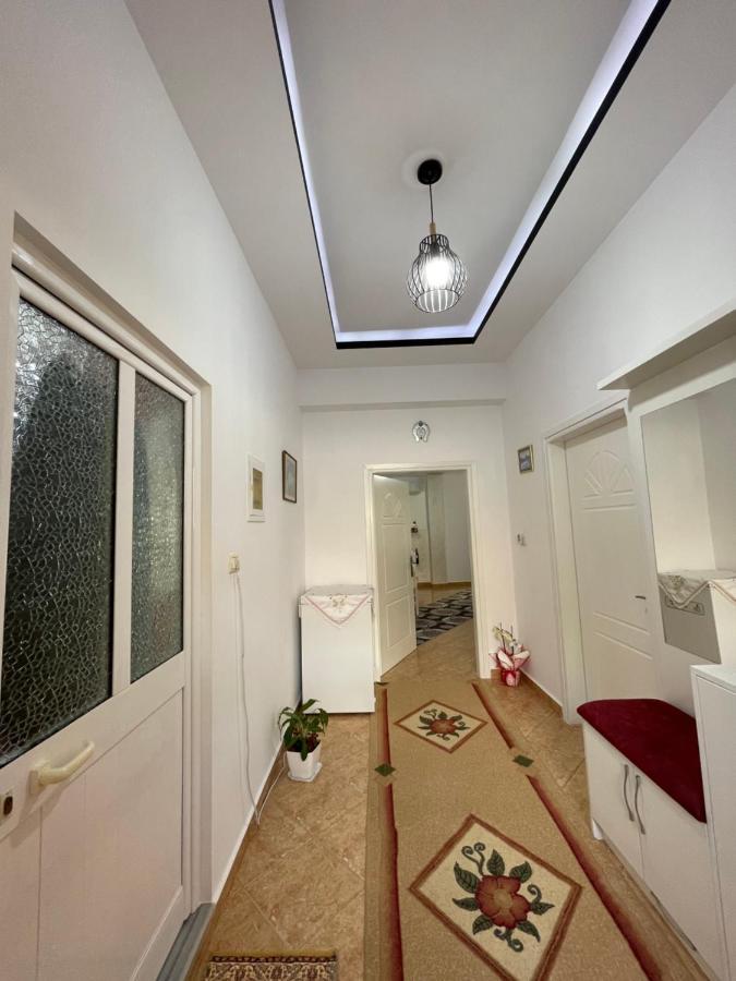 Luigi S Fairyview Apartment ซารานเดอ ภายนอก รูปภาพ